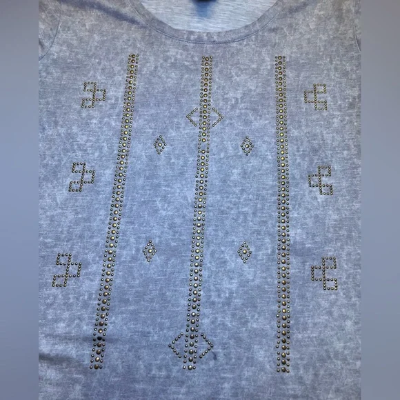 Mossimo Gold Detail Tee - Picture 2 of 7